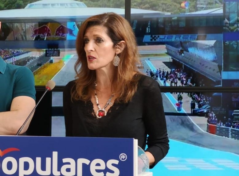 Nausika Botamino durante una rueda de prensa en la sede del PP de Jerez