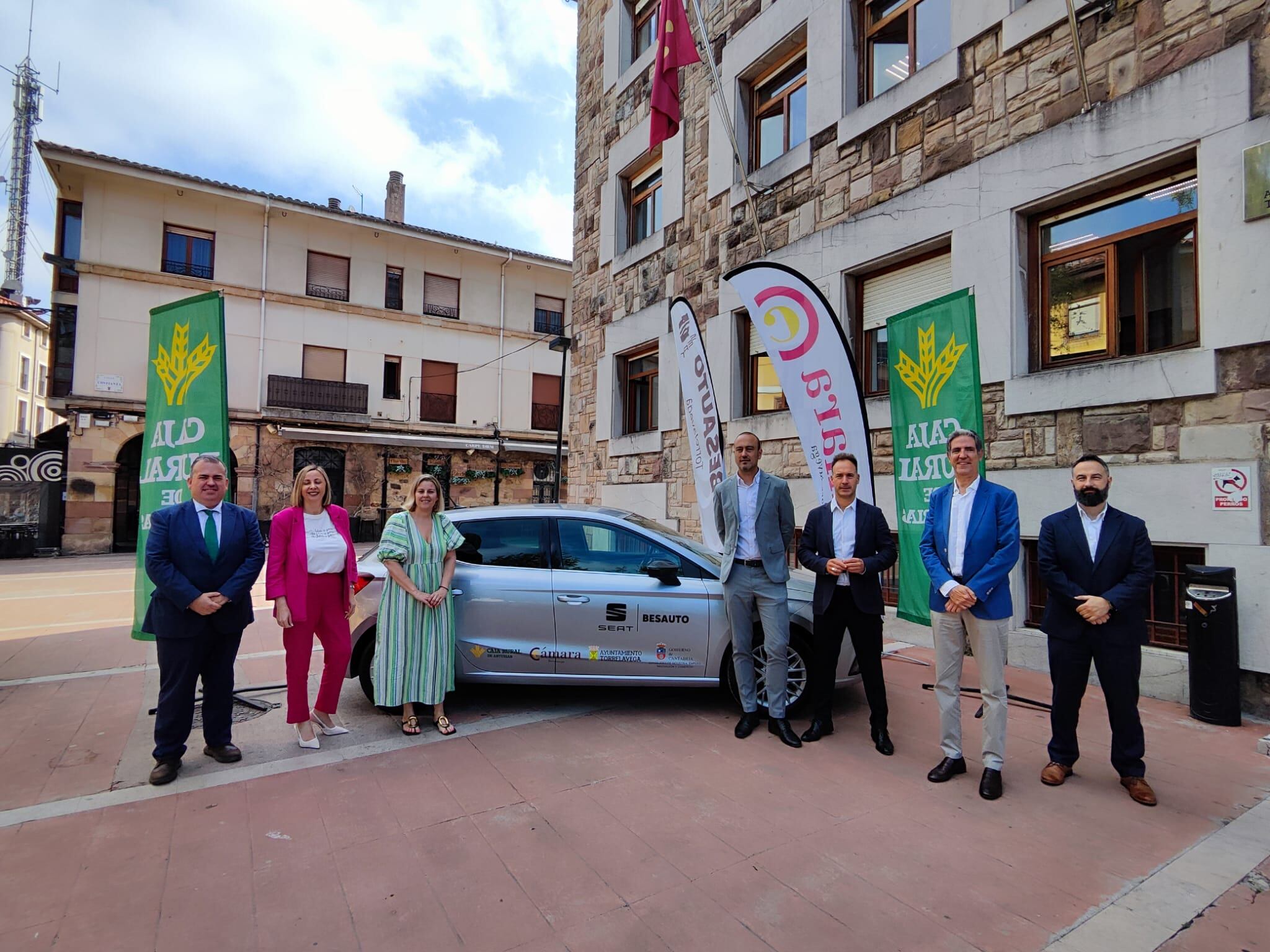 Presentación de la campaña “Comprar en Torrelavega va sobre ruedas”