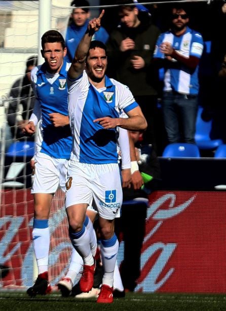 Joseba Zaldua celebró así uno de los goles ante el RCD Espanyol