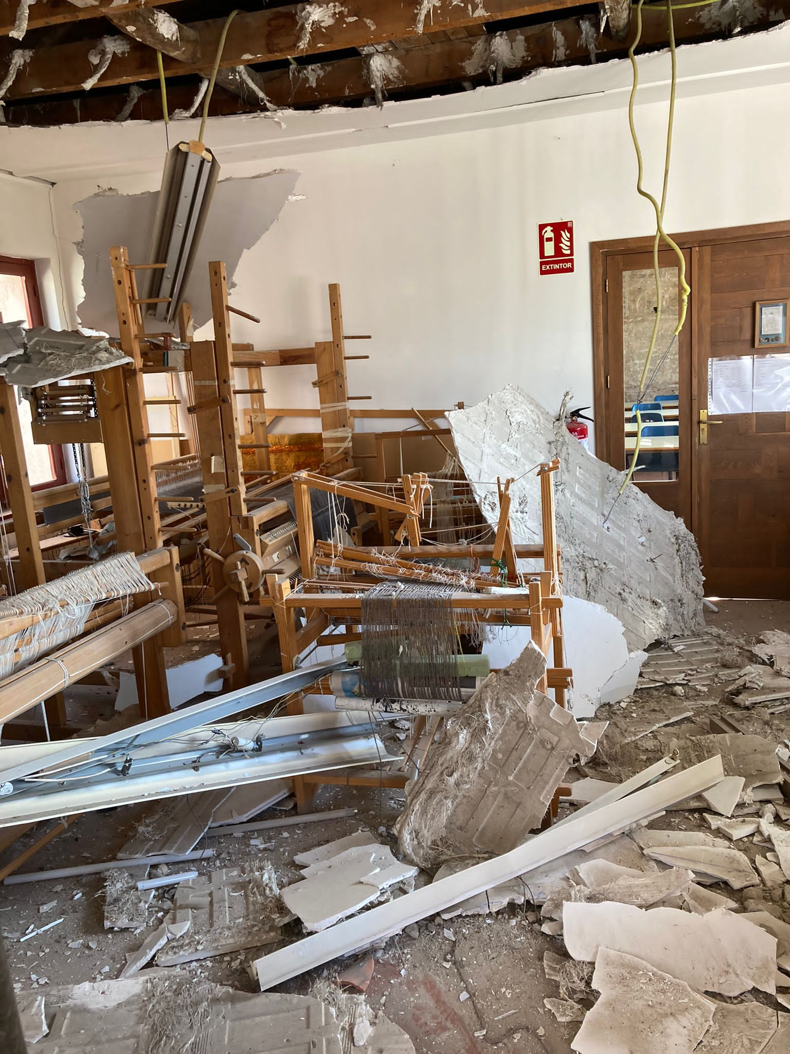 Nuevo derrumbe de un falso techo en un centro educativo de Segovia