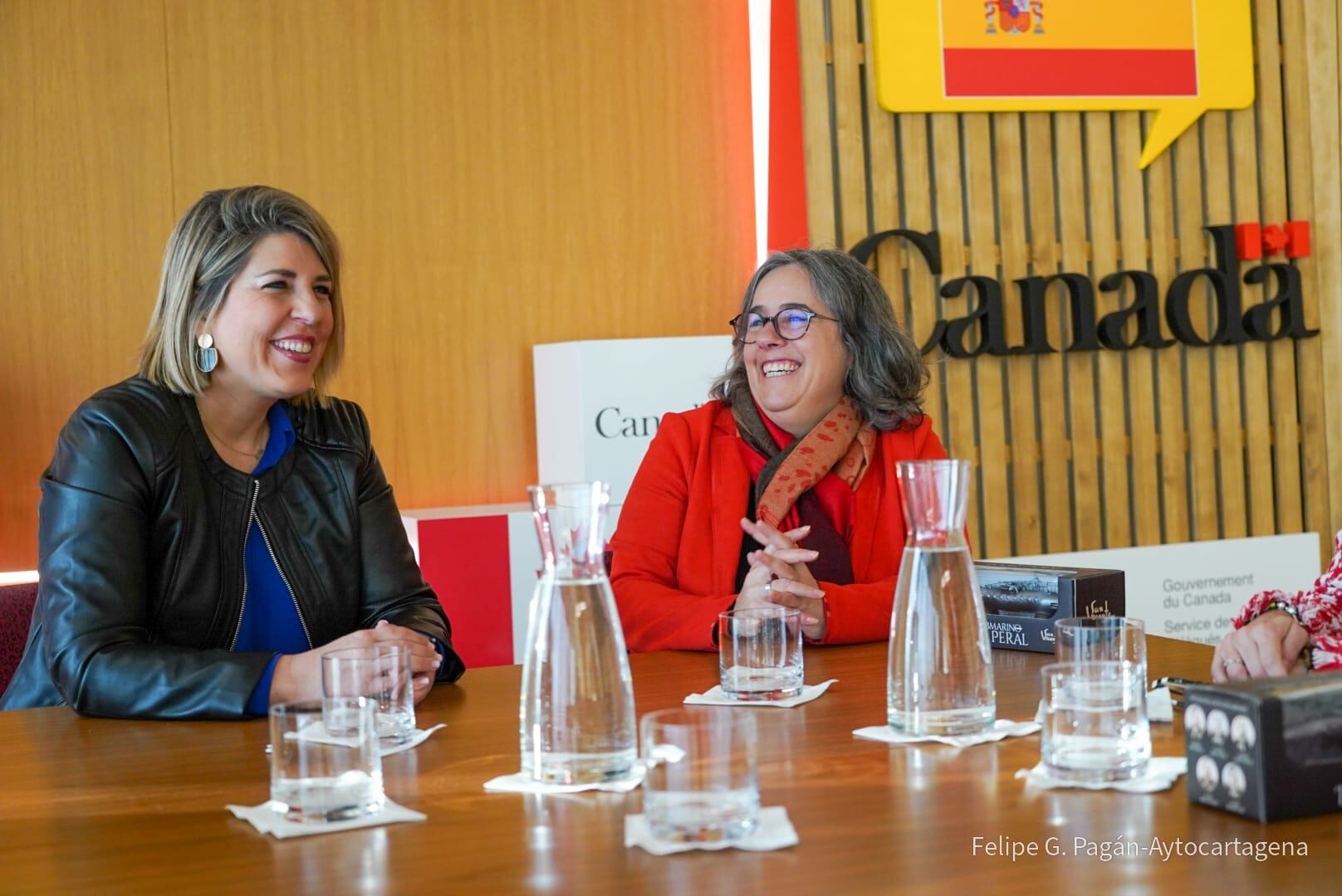 La alcaldesa de Cartagena y la embajadora de Canadá en España