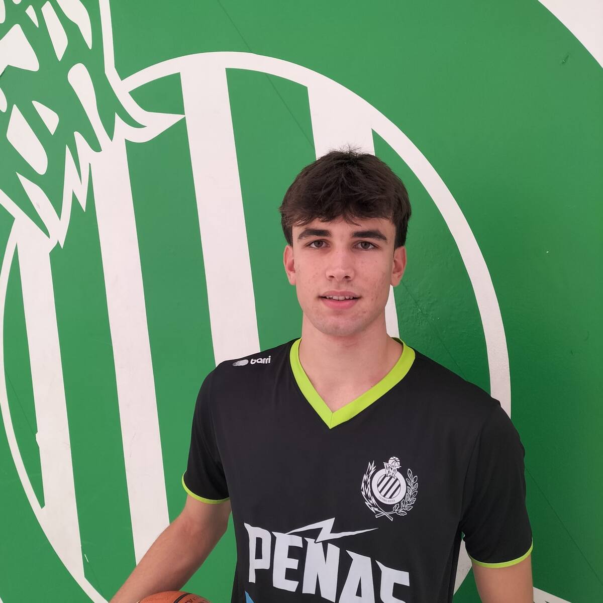 El canterano Lorién Allué hará la pretemporada con el Lobe Huesca la Magia