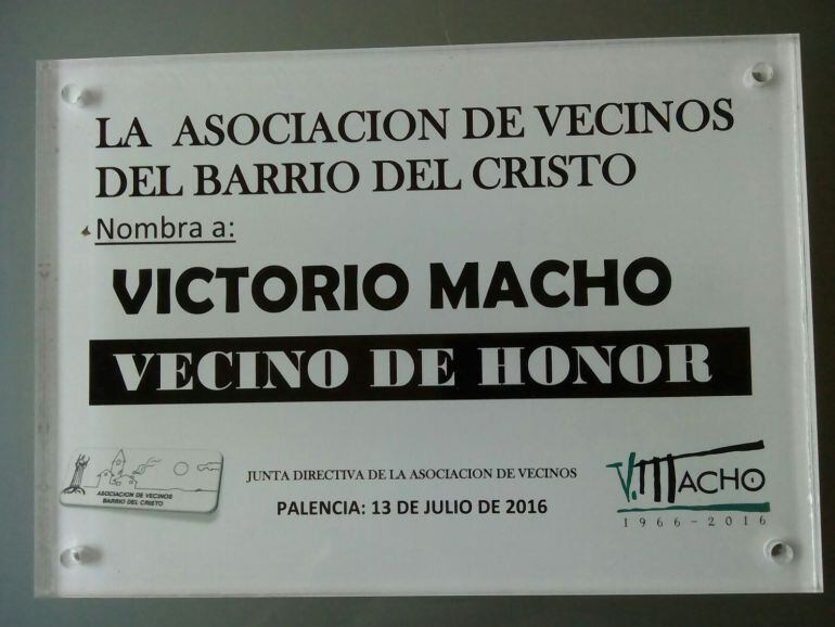 Esta es la placa que la Asociación de vecinos del barrio del Cristo quiere dedicar a Victorio Macho declarándolo &quot;Vecino de Honor&quot;