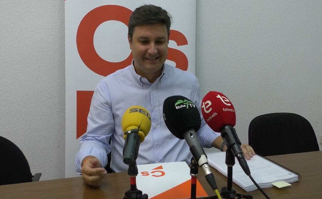 Eduardo García-Ontiveros, portavoz del grupo municipal de Ciudadanos Elche.