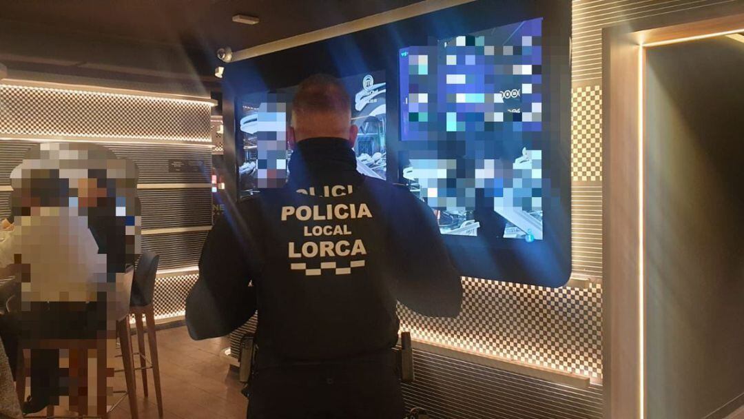 La Policía Local de Lorca interviene 6 denuncias en salones de juegos por tenencia de drogas