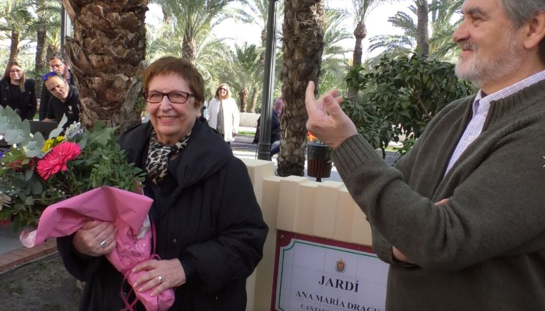 Momento de la inauguración del jardín Ana María Drack
