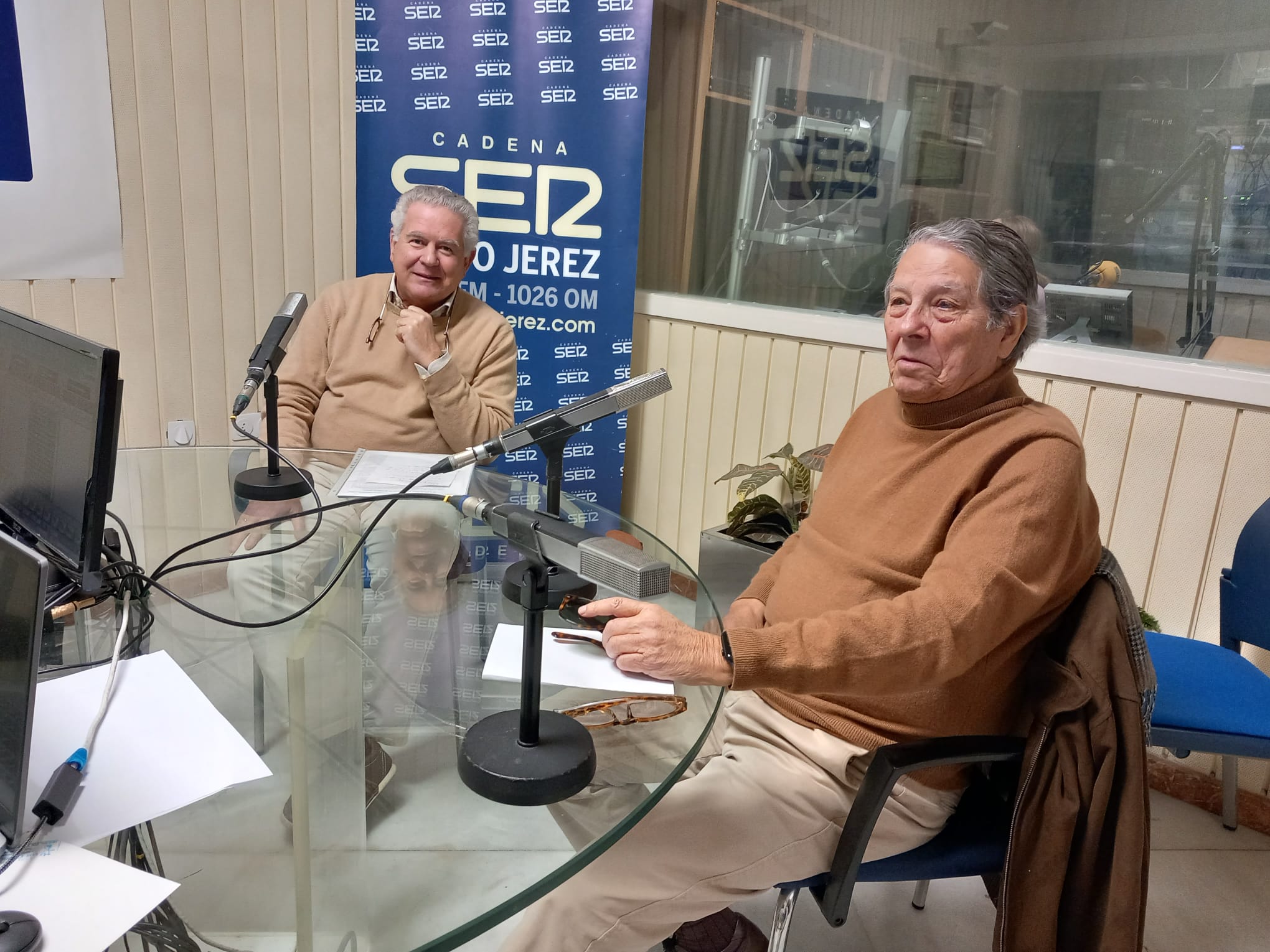 Luis Bilbao y Federico de la Cuadra, presidente y secretario de la Asociación Jerez por Santiago.