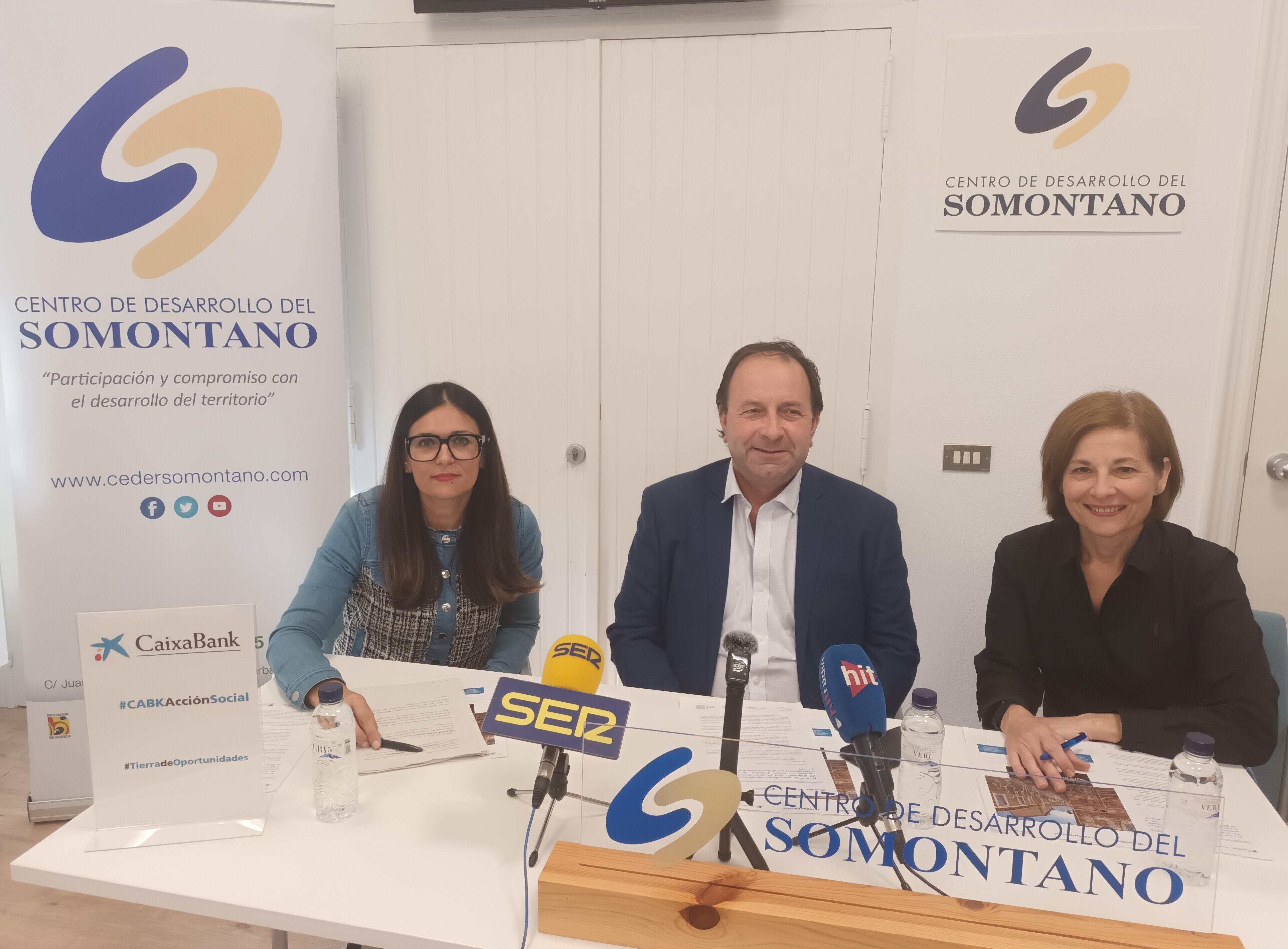 Lorena Pano, Mariano Altemir y Paloma Fábregas en la presentación de las actividades