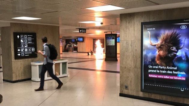 El momento de la explosión en la estación central de Bruselas