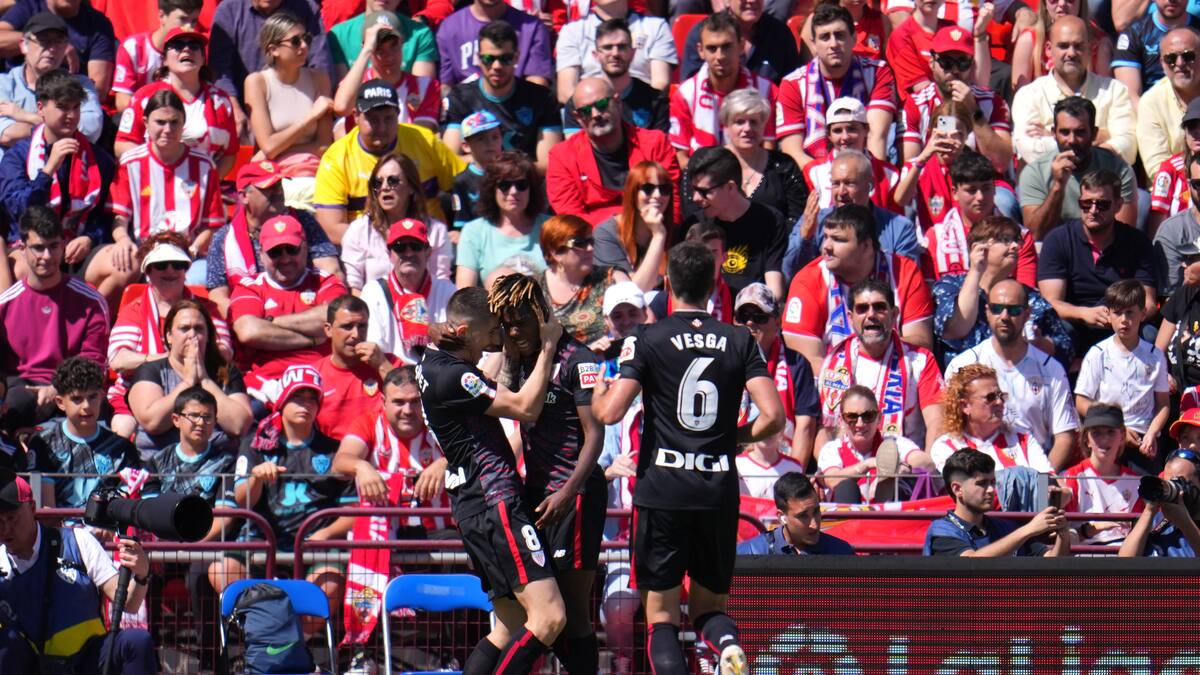 El Athletic gana en Almería y ya depende de sí mismo para estar en Europa la próxima temporada