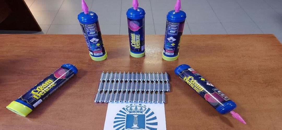 Los presentes en la fiesta ilegal también tenían drogas tóxicas como el óxido nitroso