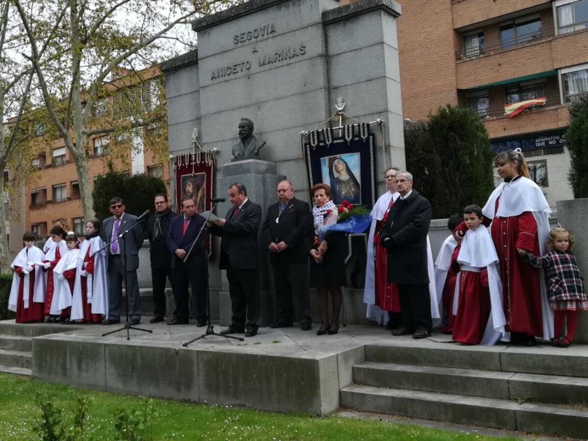 El historiador Javier Mosácula pronuncia el panegírico en recuerdo a Aniceto Marinas