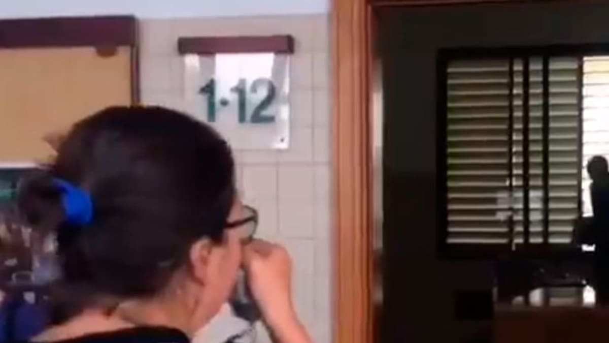 Dos alumnas de la Universidad denuncian por acoso al profesor del 'escrache'