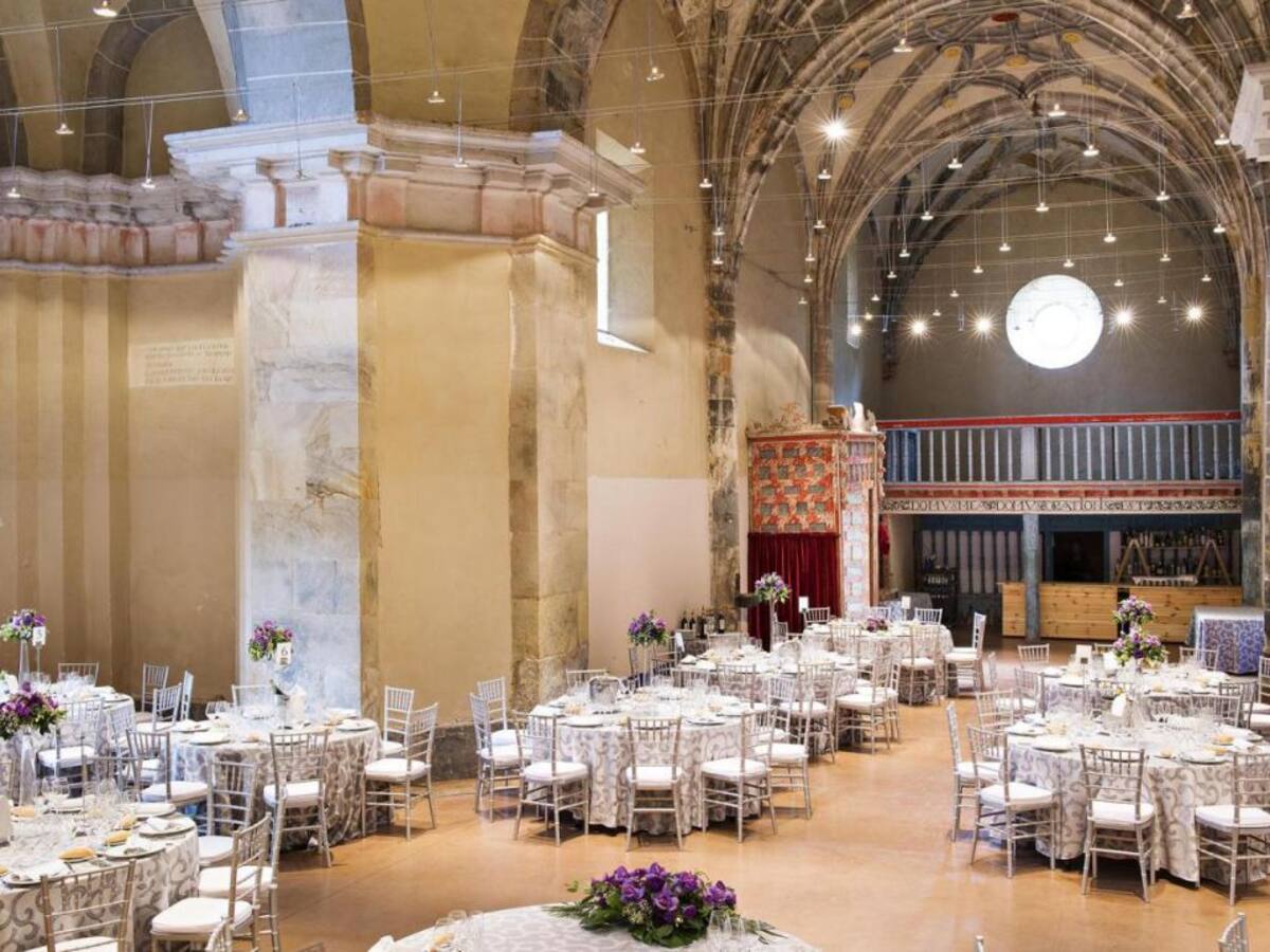 Asohtur pide a la Junta un calendario para actuar con previsión ante la temporada de bodas y comuniones