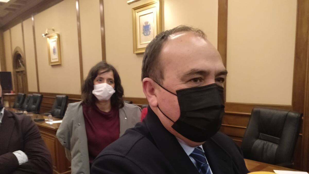 Pedro J. Muñoz y Leticia Sánchez piden medidas cautelares contra la decisión de la Ejecutiva Provincial del PSOE