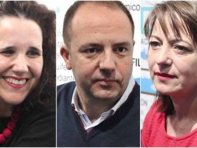 María Berná, directora del Museo Histórico de Aspe (i); Manuel Aliaga, delegado en Alicante de Global Omnium (c); y María José Villa, alcaldesa de Aspe (d)