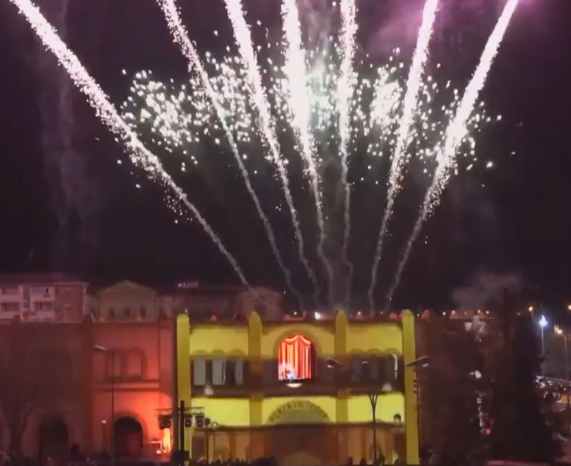 Fuegos artificiales junto a la plaza de Toros en la cabalgata de Reyes de este año