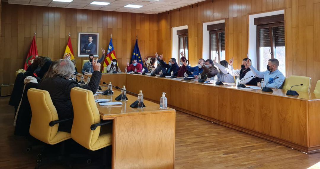 Pleno municipal en Elda para la aprobación del presupuesto 2022 