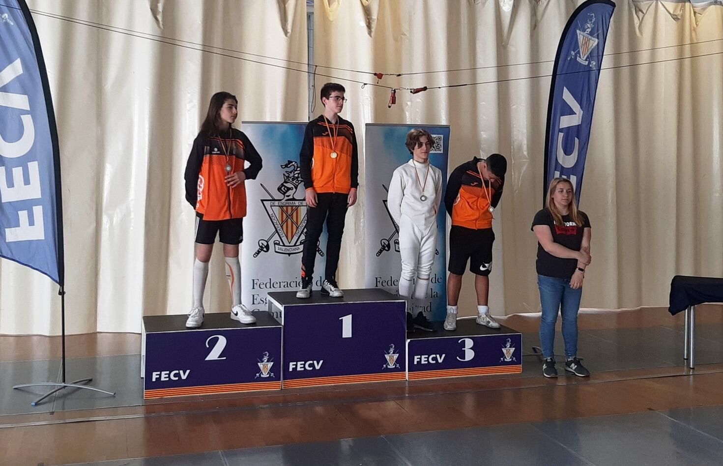 El Club d&#039;Esgrima Xàtiva en el podio