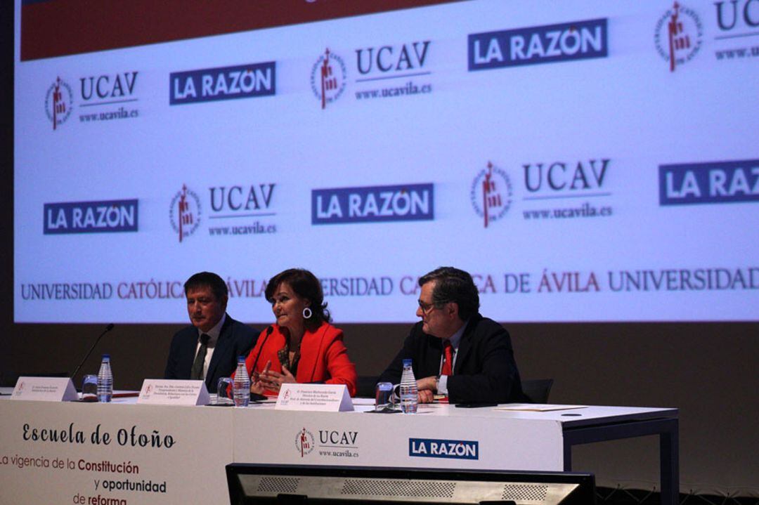 La vicepresidenta del Gobierno, Carmen Calvo, durante su intervención en &#039;La Escuela de Otoño&#039;