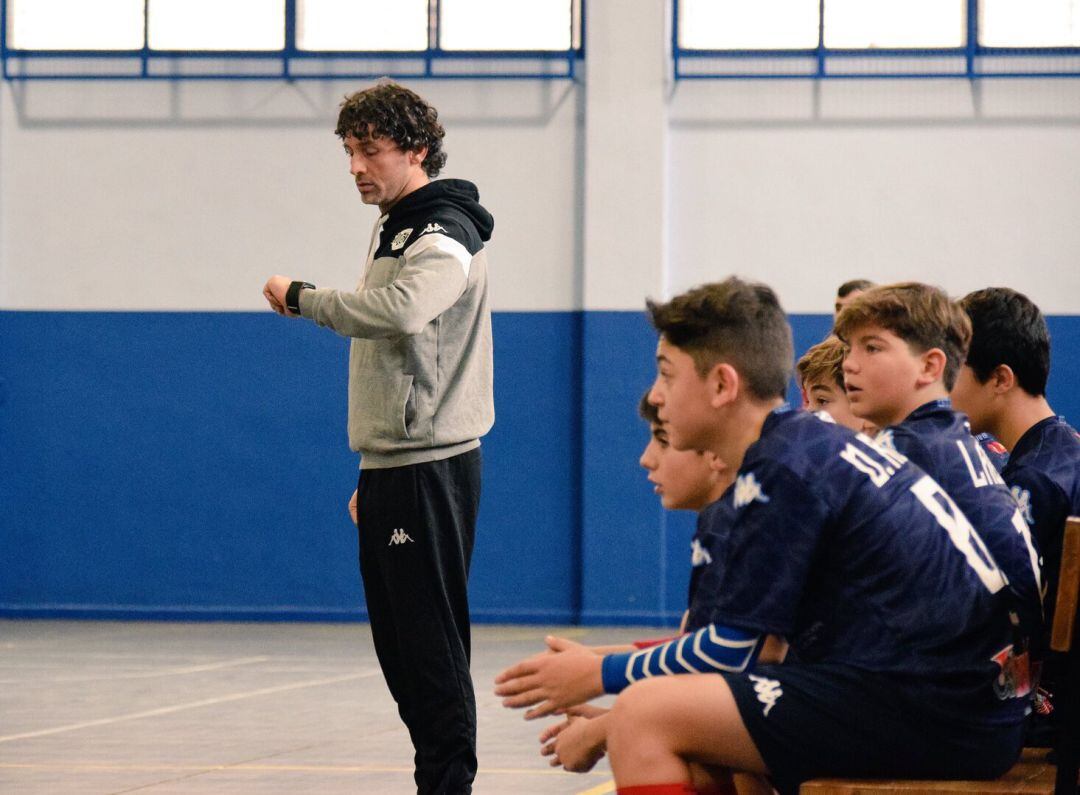 Salvo sorpresa, Juanín García abandonará el Ademar un año después retirarse y continúar con su etapa de formación de jugadores 