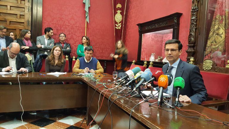 Rueda de prensa este jueves del portavoz municipal del PSOE en Granada, Paco Cuenca