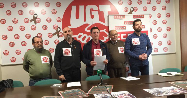 Responsables de UGT y CCOO durante la rueda de prensa sobre la concentración del domingo.