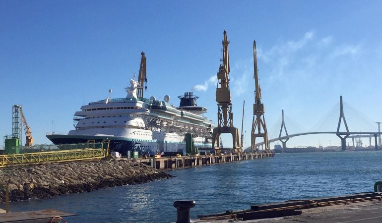 Crucero en astilleros de Cádiz