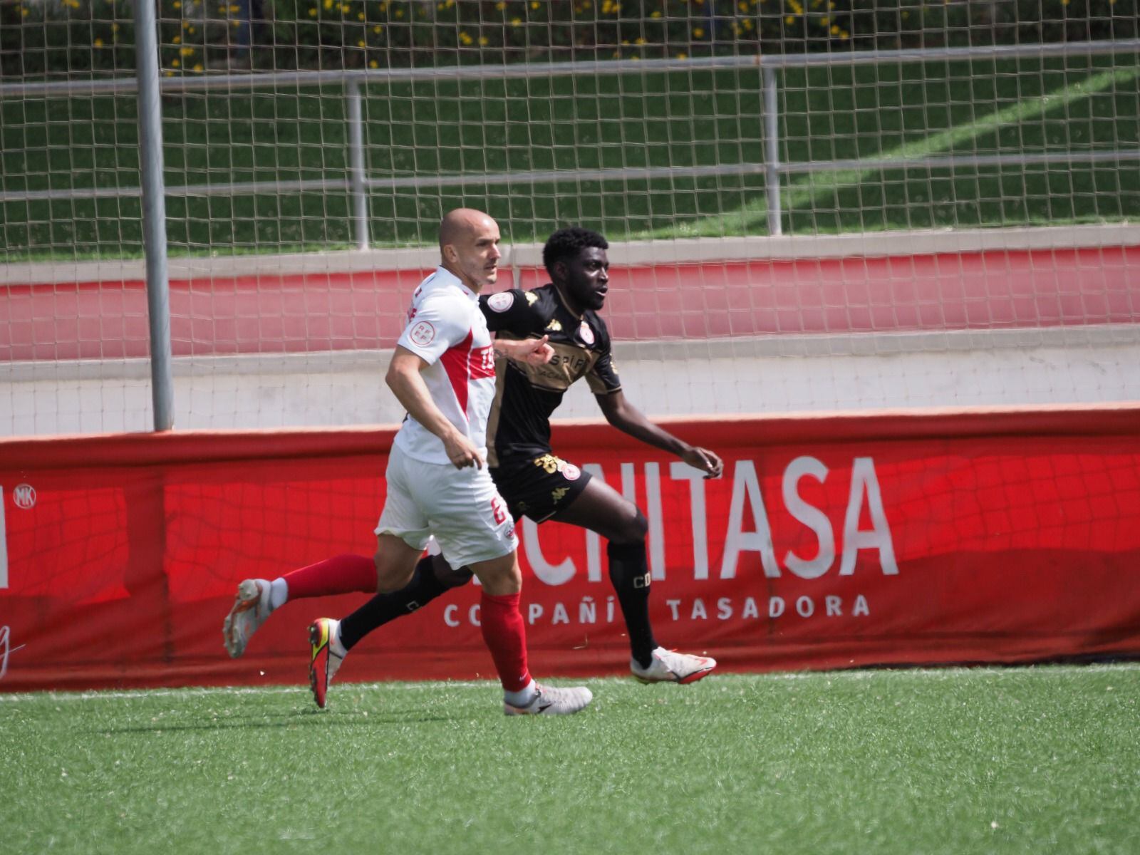 Angong brilló también como interior