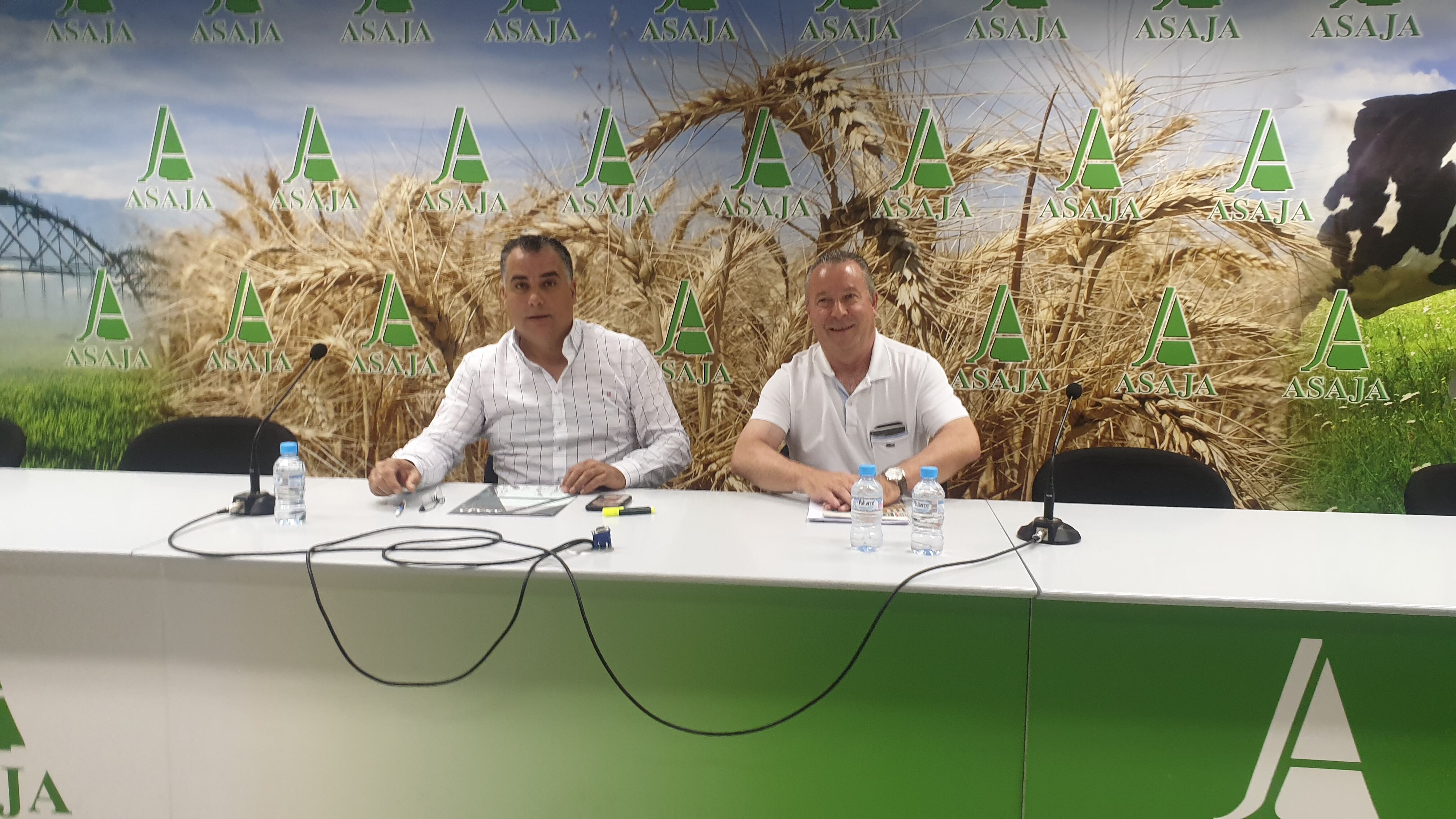 José Luis Marcos, presidente de Asaja Palencia (i) y Donaciano Dujo, presidente de Asaja Castilla y León (d)