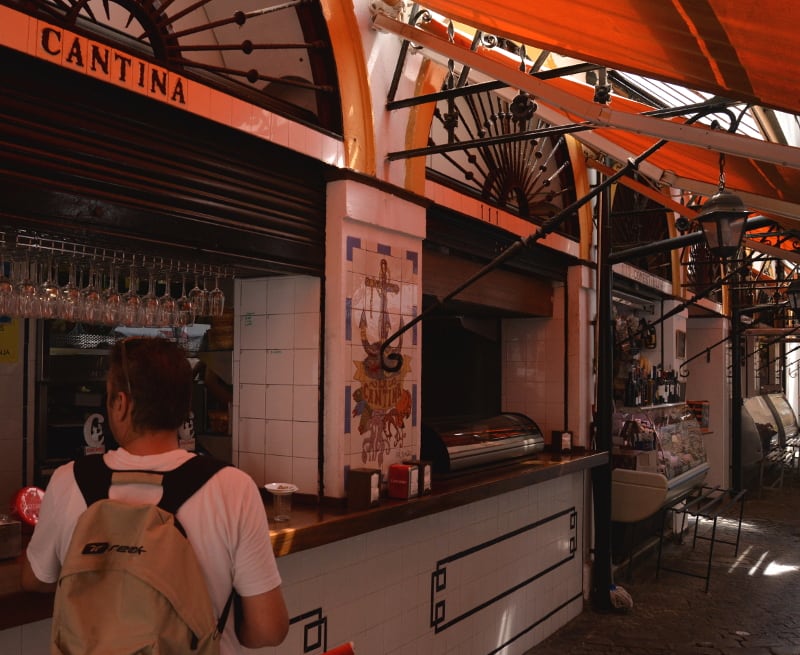 Interior del Mercado de la calle Feria/ Mercado de la Feria