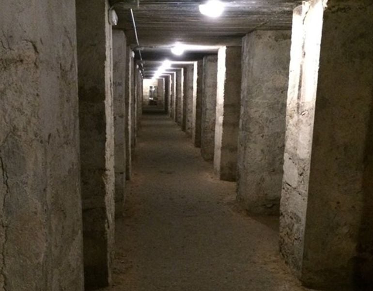 Interior del refugio de la Guerra Civil de la plaza Seneca