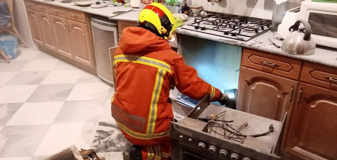 Incendio del horno de una vivienda en Villalonga  