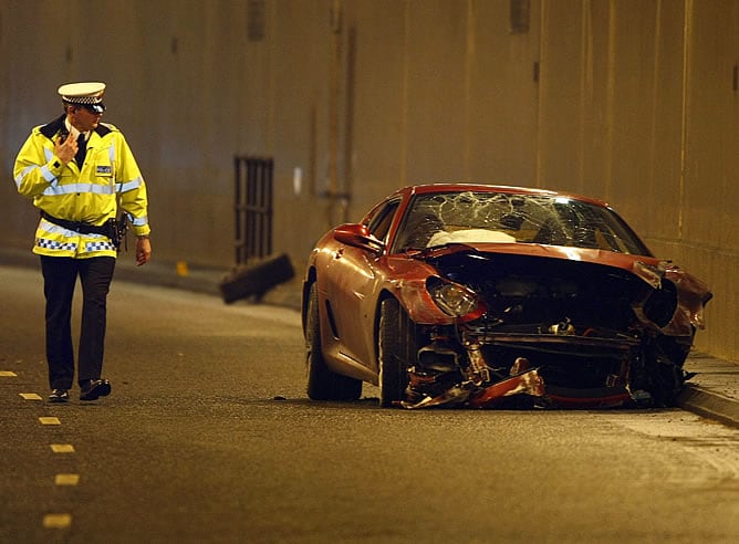 El Ferrari de Cristiano tras el choque