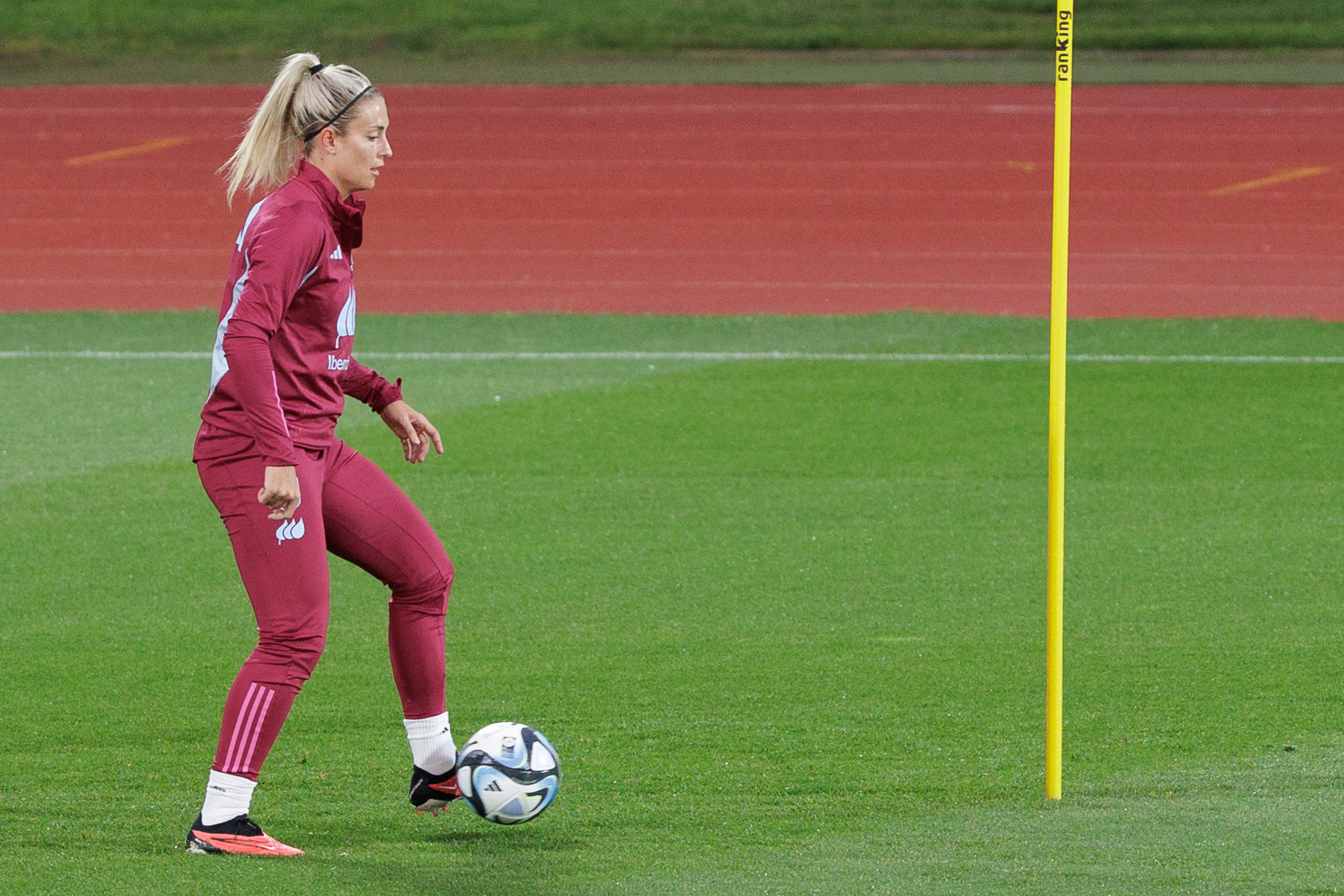 Alexia Putellas, durante un entrenamiento con la selección española