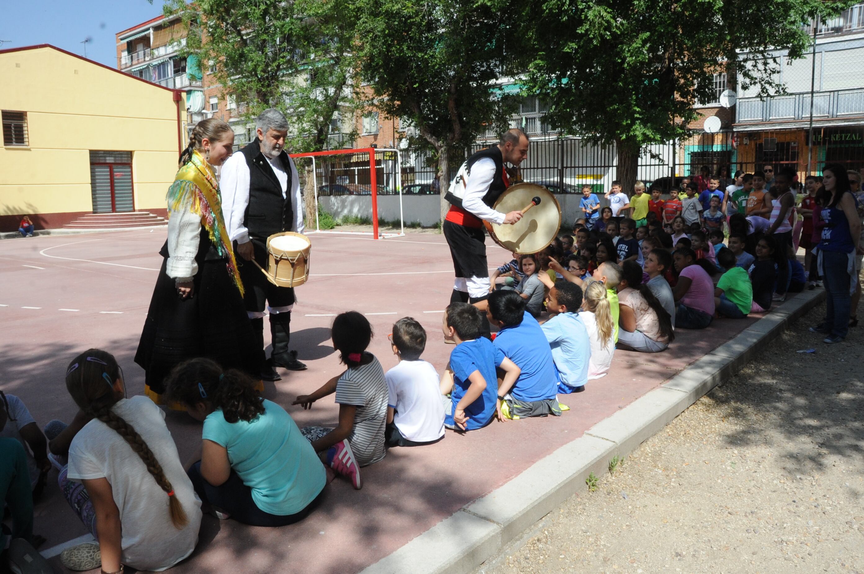 Celebración del día de Galicia en el CEIP Andrés Torrejón (foto de archivo)