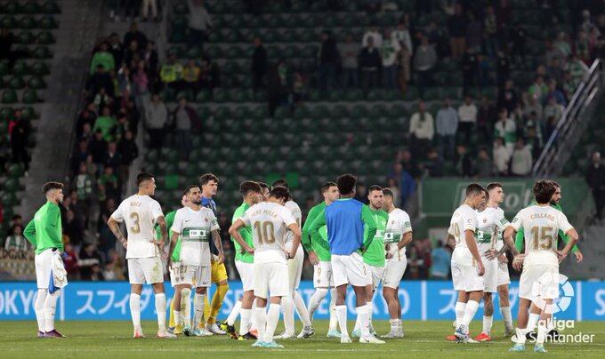 Los futbolistas del Elche fueron abucheados tras el partido