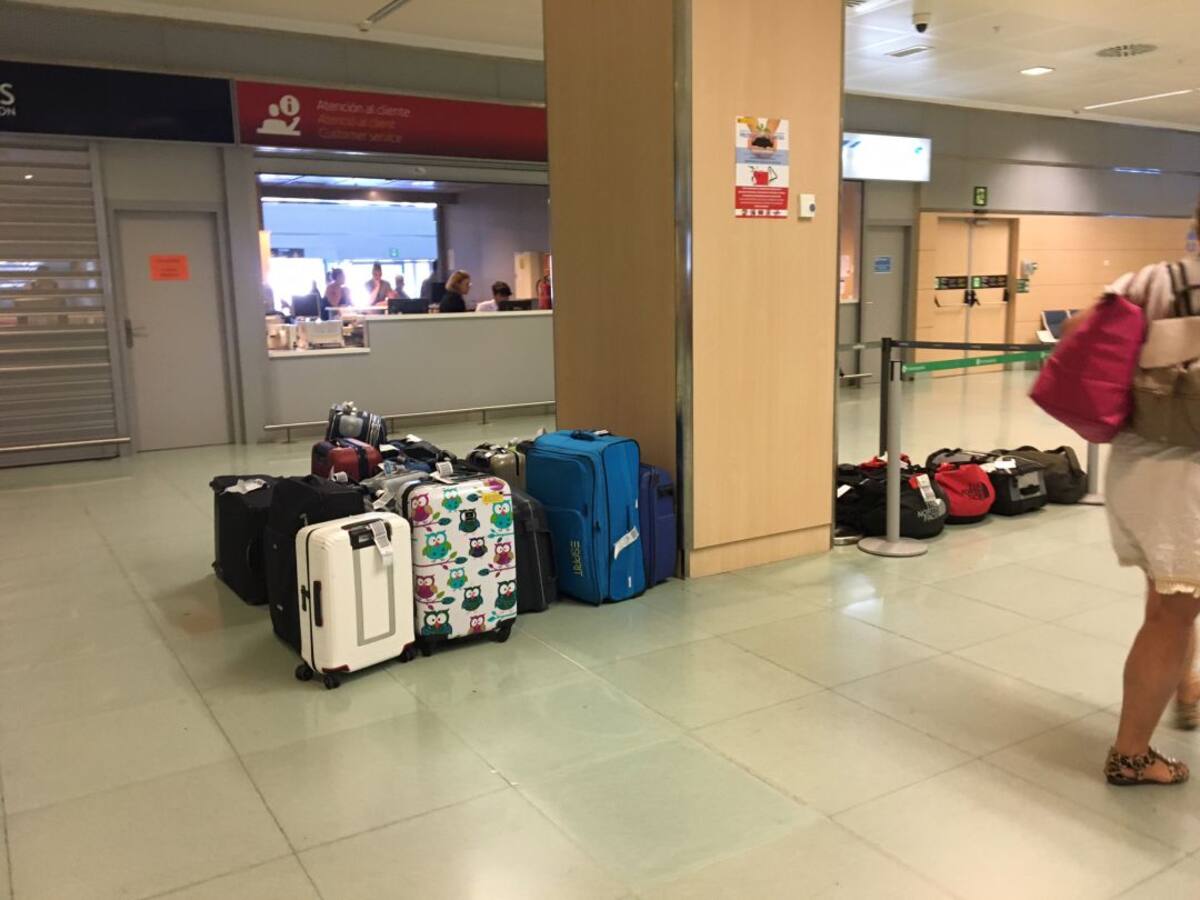 Resignación entre los valencianos que viven en las Pitiusas y no pueden volver a casa por Navidad