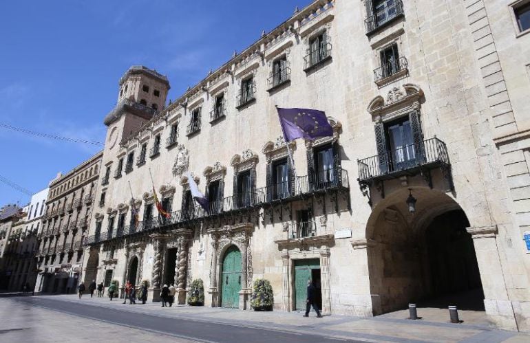 Fachada del Ayuntamiento de Alicante