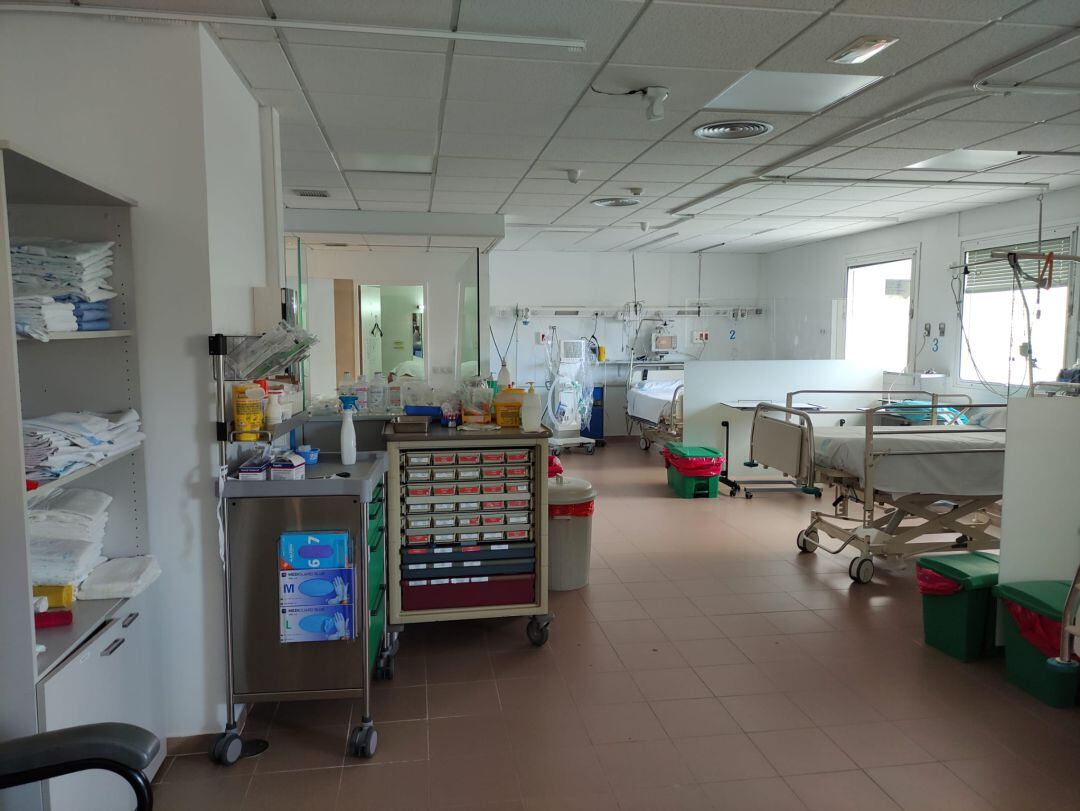 La UCRI se habilitó en el mes de noviembre en el Hospital Comarcal para atender pacientes que agravan pero no es necesario derivarlos al HUBU