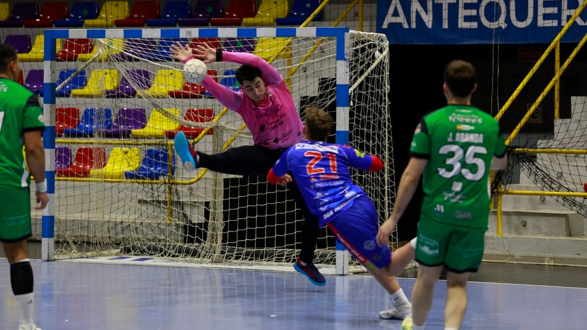 No cambia nada en 2026 para el BM Dólmenes: undécima victoria consecutiva ante Montequinto (35-29)