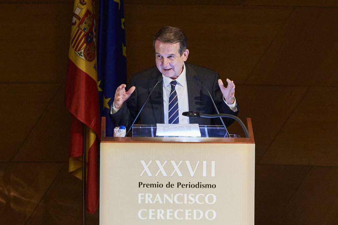 Abel Caballero en la entrega de los Premios Francisco Cerecedo