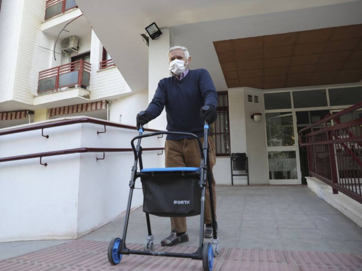 Fallecidos tres ancianos afectados por el brote del geriátrico de Alcalá de Guadaíra