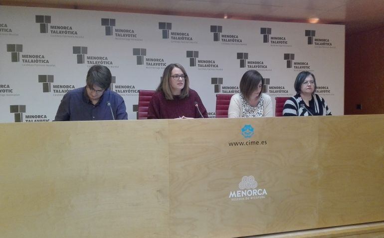 El equipo de gobierno insular presento el avance de la revisión con los principales temas a estudiar en los próximos meses.