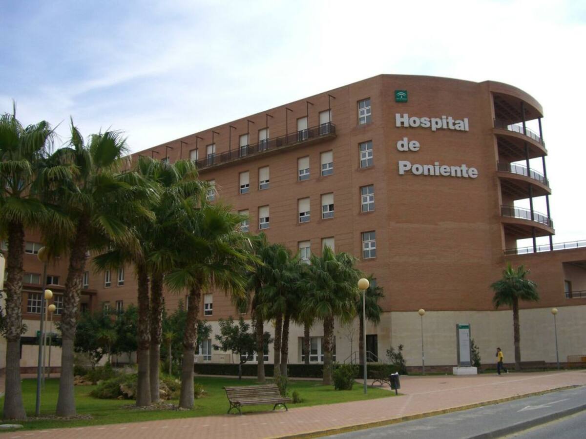 Los hospitales de Almería, objetivo del plan de choque de la Junta para reducir las listas de espera
