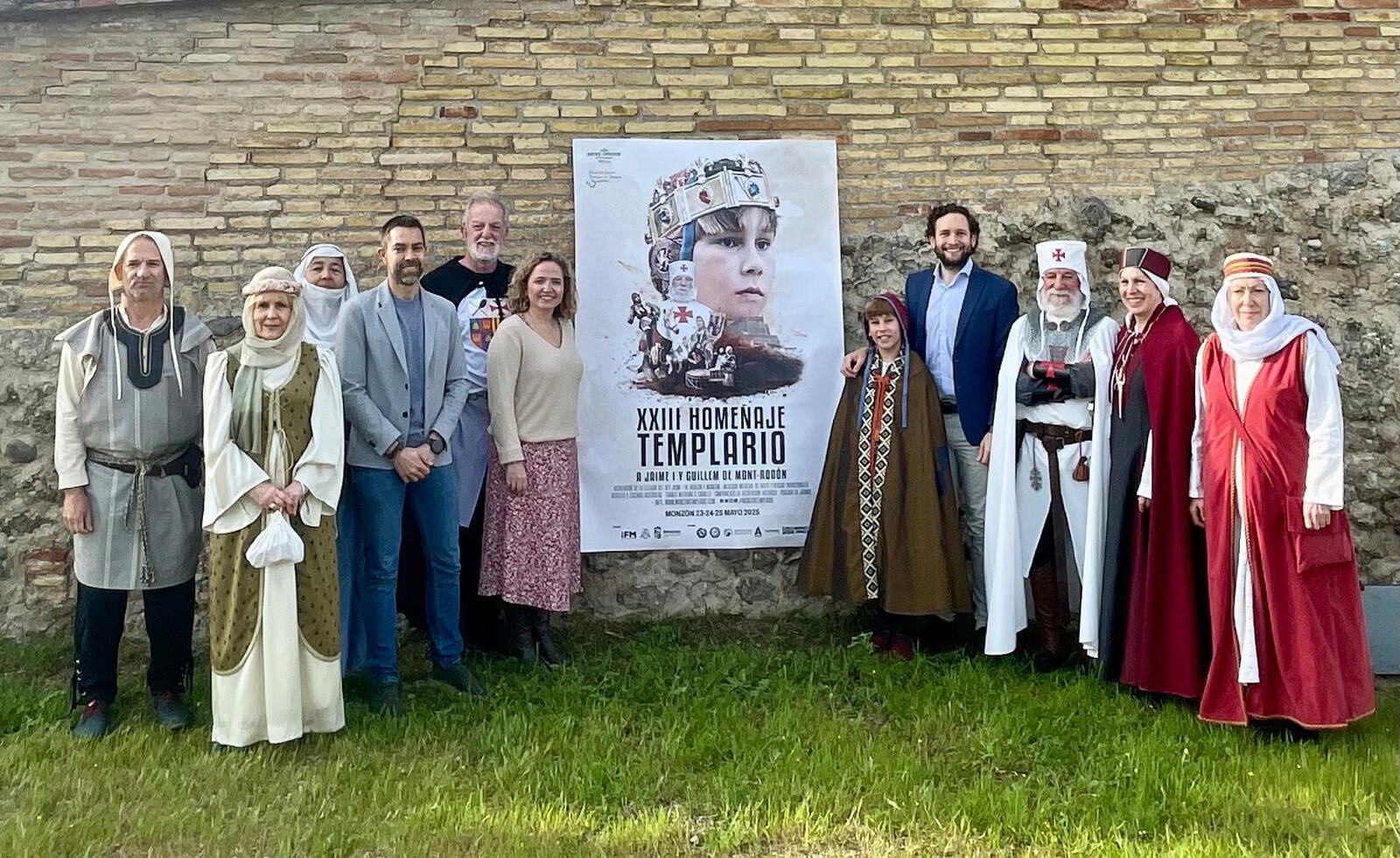 Momento de la presentación del cartel del Homenaje a Jaime I y Guillem de Mont-rodón