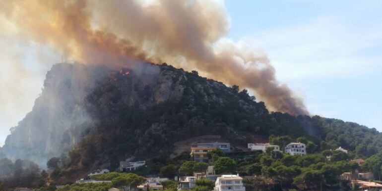 L'incendi de Rocamaura (L'Estartit), a principis d'agost.