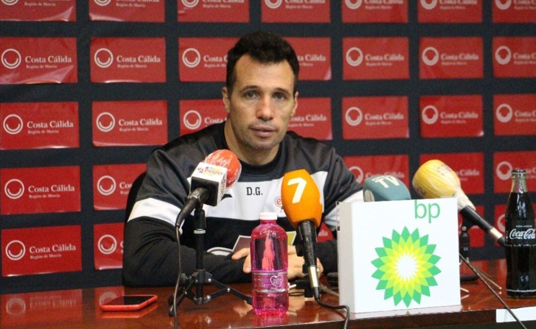 Diego Giustozzi en sala de prensa