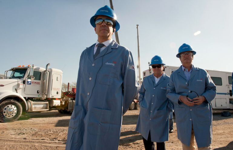 El lehendakari López, durante su visita en 2011 a los pozos de &#039;fracking&#039; de Dallas.