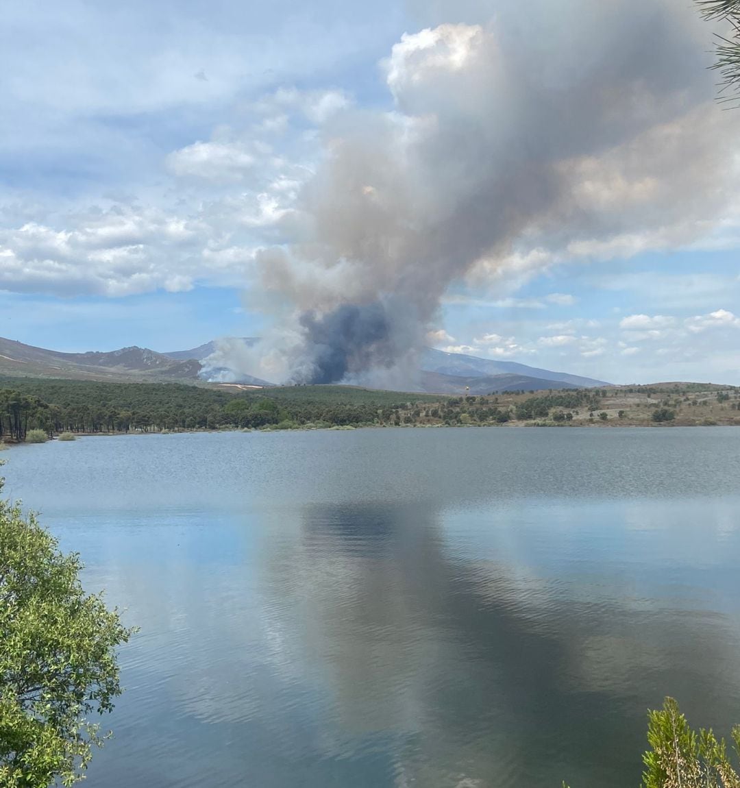 Este último incendio provocado por maniobras militares en el campo de tiro ha arrasado con 600 hectáreas de terreno